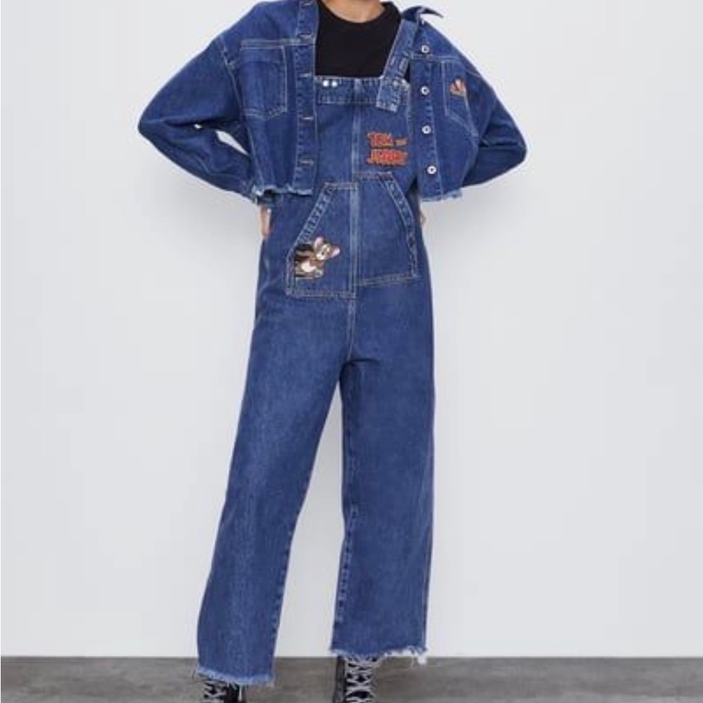 PLS DONT BUY THIS  I am LOOKING for this Zara Jumpsuit TOM and Jerry pls tag me